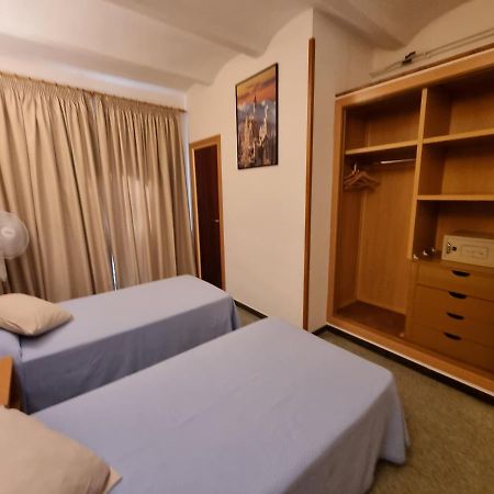 Pension El Ciervo Lloret de Mar Kültér fotó